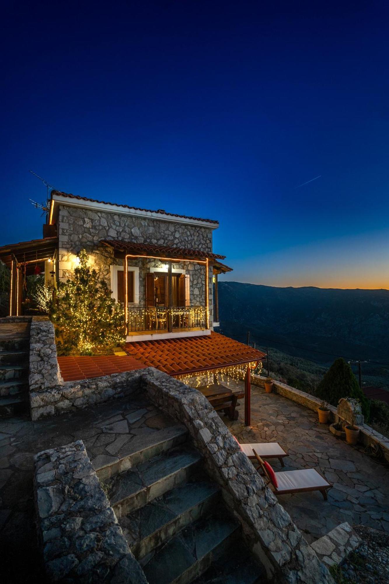 Rock Dandy Deluxe In - Delphi, Sauna, Prv Parking, Amazing View * Arachova
