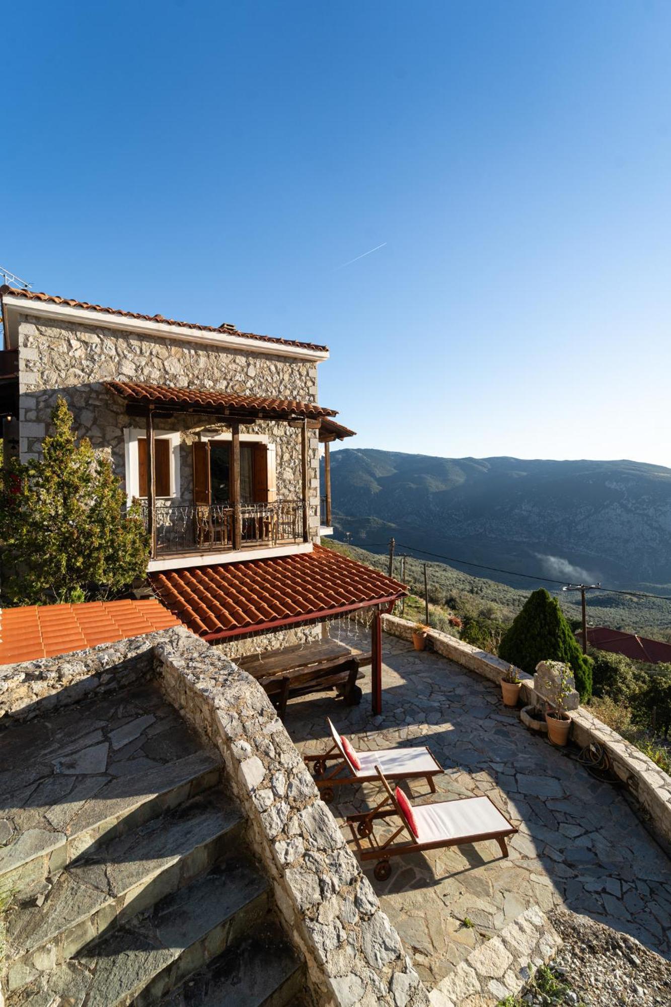 Rock Dandy Deluxe In - Delphi, Sauna, Prv Parking, Amazing View * Arachova